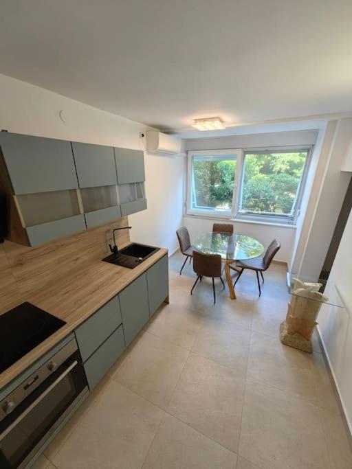 New 1 Bedroom Near Center And Beach Split Zewnętrze zdjęcie
